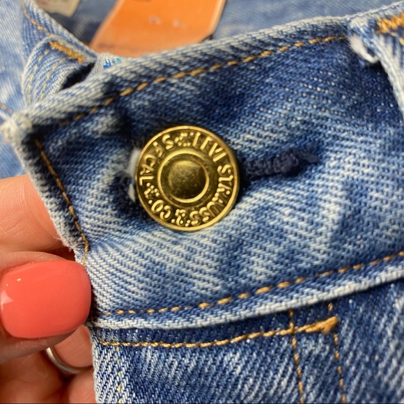 Levi’s Nintendo Super Mario Power Up Blue Tab 501 Straight 24x26 Womens Jeans - Picture 13 of 16